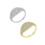 Deux bagues petit doigt, une dorée et une argentée.