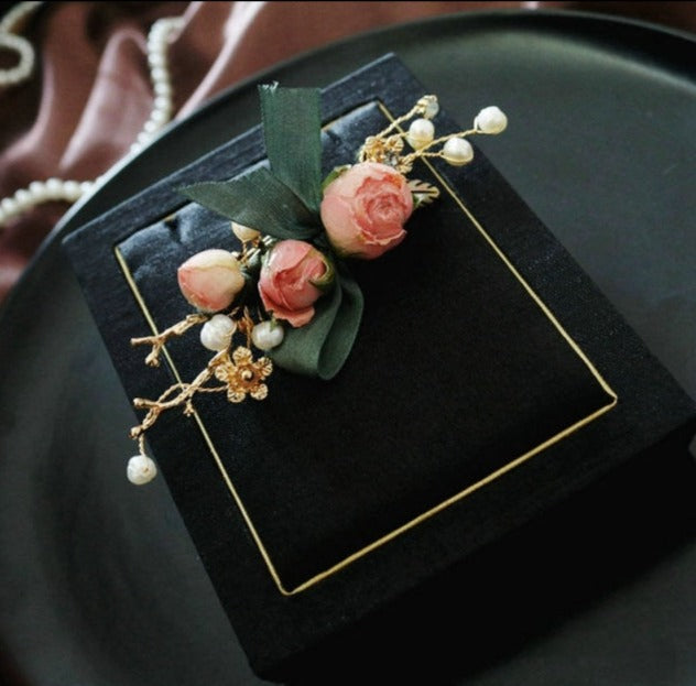 Broche En Forme De Rose Pour Femmes Et Filles - Strass Rouges - Épinglette élégante Pour Robe - Bijoux De Mariage, D'anniversaire, De Saint-Valentin, Acier Allié, Pas De Gemme Broche En Forme De Rose Pour Femmes Et Filles - Strass Rouges - Épinglette élégante Pour Robe - Bijoux De Mariage, D'anniversaire, De Saint-Valentin, Acier Allié, Pas De Gemme