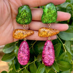 boucles d'oreilles pendantes colorées