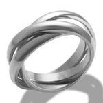 Bague 3 anneaux de couleur argent, isolée sur un fond blanc.