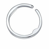 Bague anti ronflement en alliage de zinc avec des bosses placées stratégiquement pour presser le petit doigt.