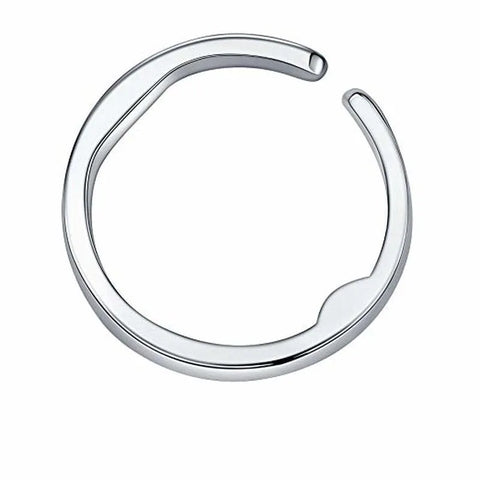 Bague anti ronflement en alliage de zinc avec des bosses placées stratégiquement pour presser le petit doigt.