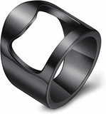 Bague décapsuleur noire faite en acier.
