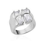 Bague fantaisie femme de couleur argentée avec deux cristaux rectangulaires.