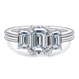 Bague fiançaille unique en argent sterling 925 avec 3 moissanites rectangles.