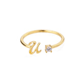 Bague initiale U en acier inoxydable couleur doré.