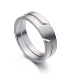 Bague inox couleur argentée à double anneau.
