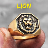 Bague lion acier inoxydable couleur dorée avec un motif tête de lion.