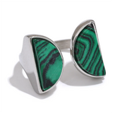 Bague malachite en acier argenté à taille ajustable.