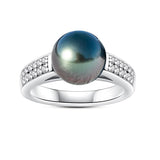 Bague perle de Tahiti en argent avec perle noire et zircons.