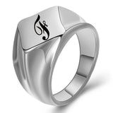 Bague personnalisable en acier inoxydable avec la lettre F gravée.